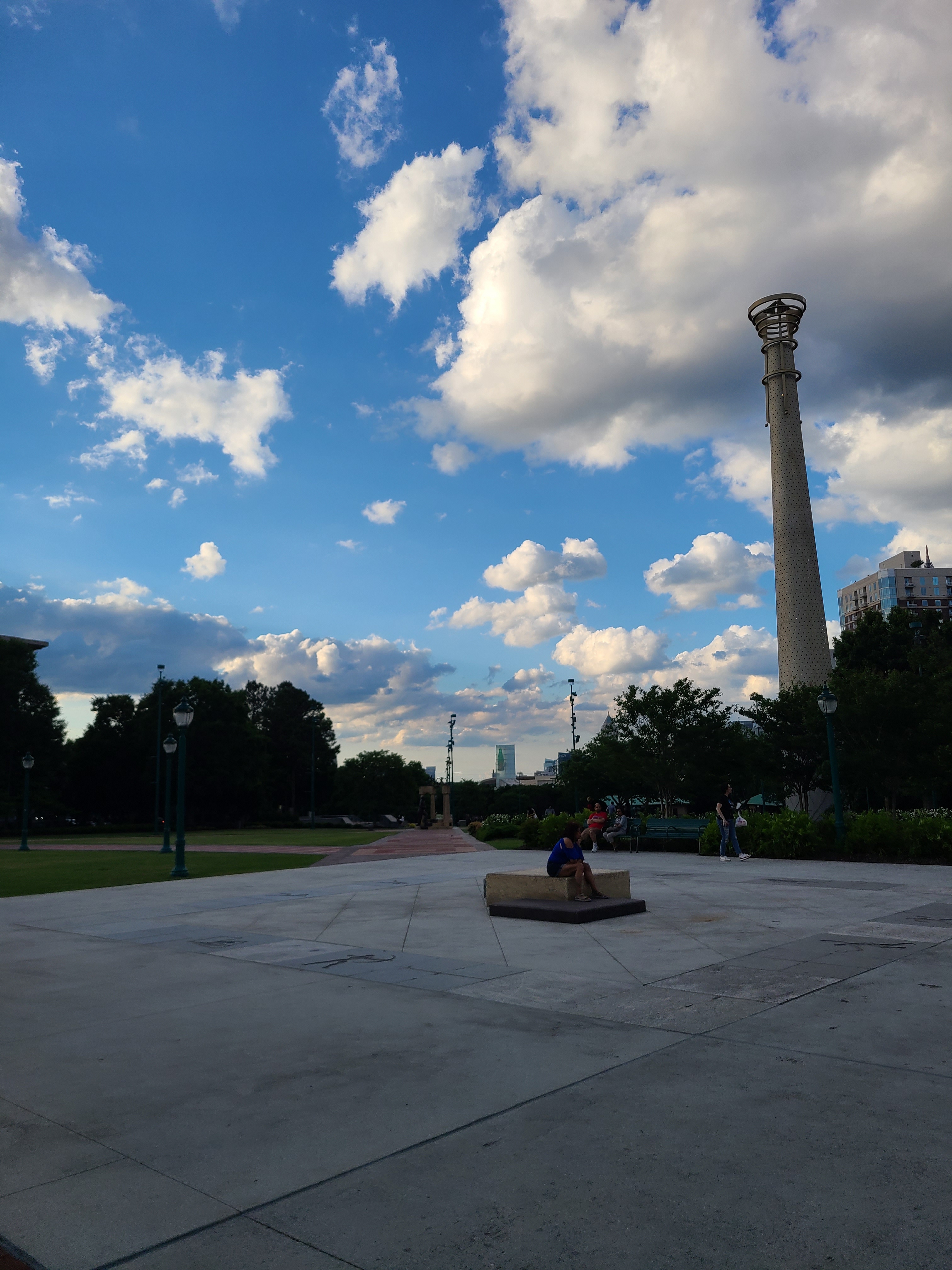 Outdoor sky